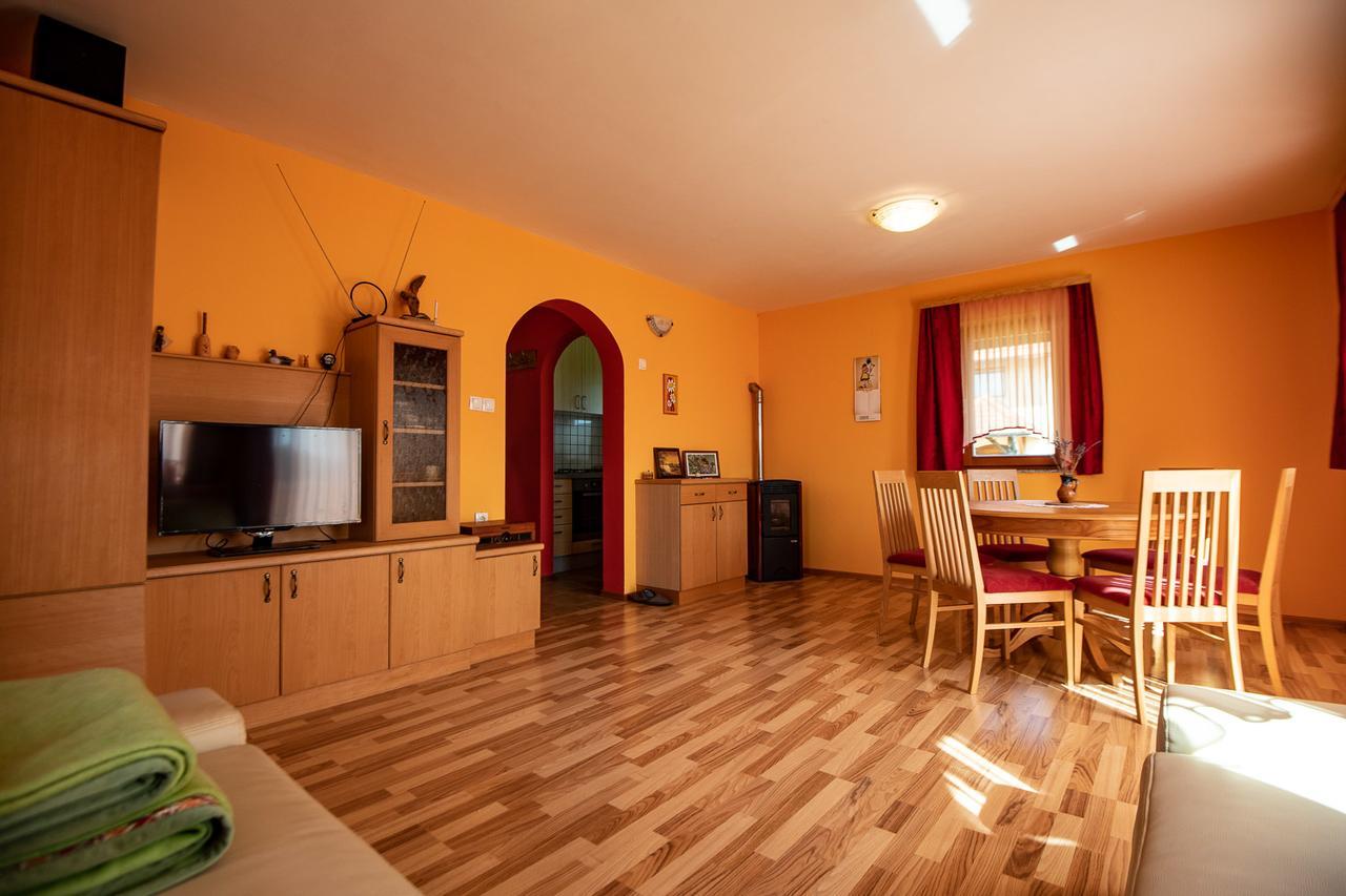 Vineyard Cottage Pod Piramido Dobrnic 外观 照片